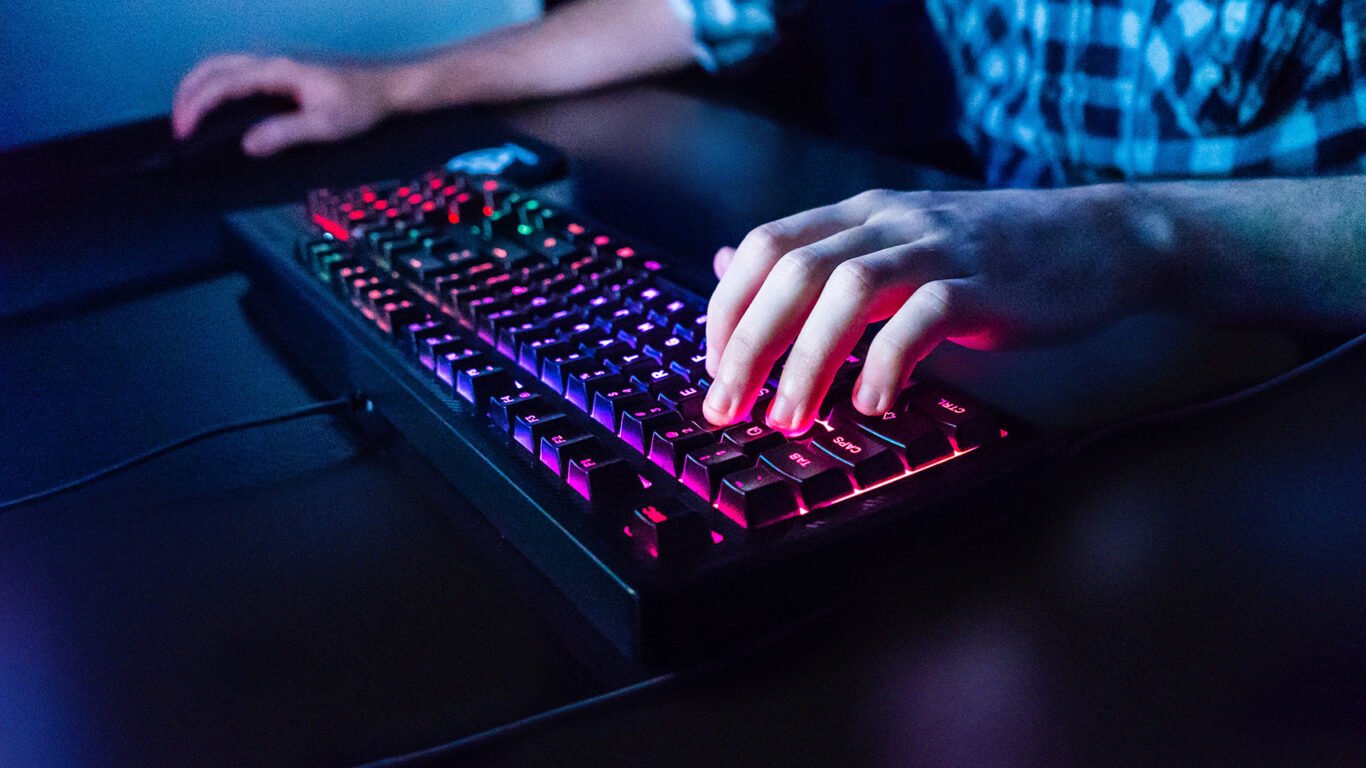 teclado gamer caro